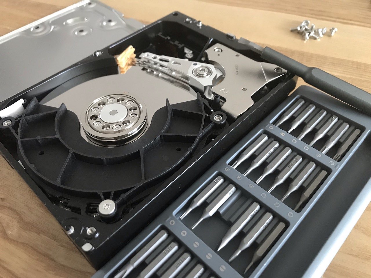 샤오미 미지아 WIHA 정밀 드라이버 세트 (24pcs) 사용 후기