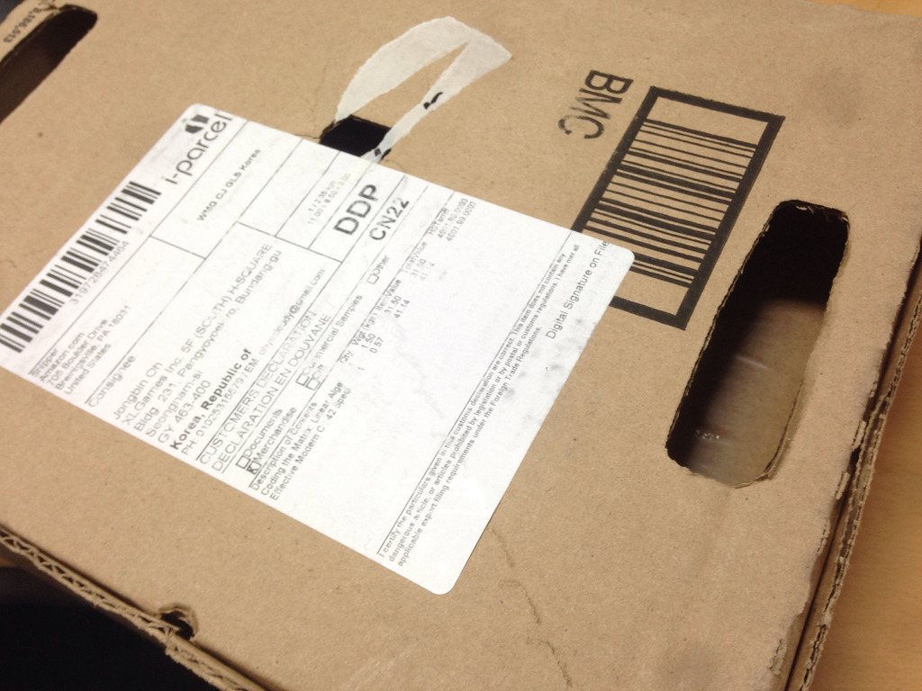 #ui 택배 상자는 원래 한손으로 드는 겁니다